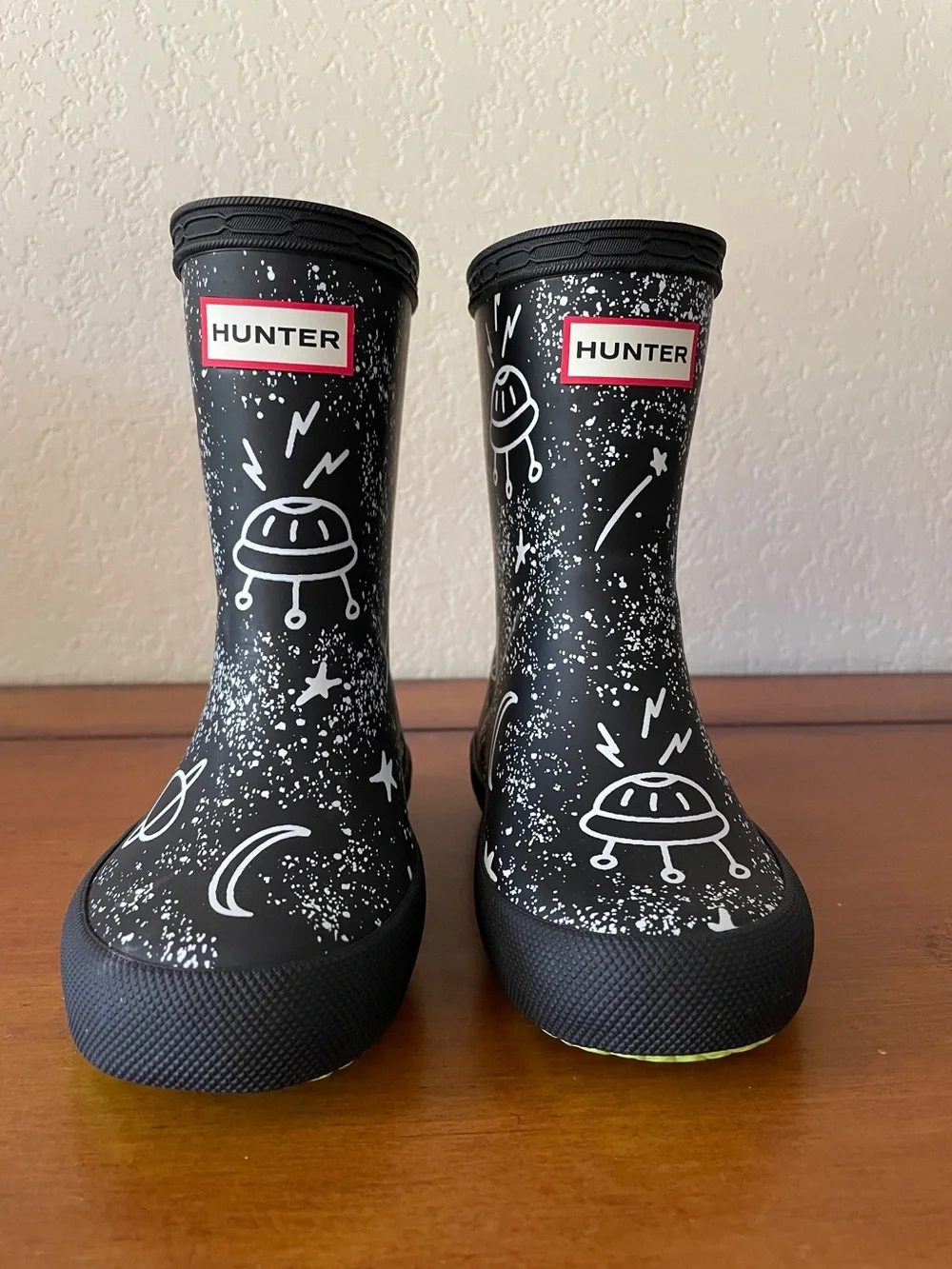 Hunter Kids First Classic Rain Boot Toddler Sz 7 Space Theme Print Black & White